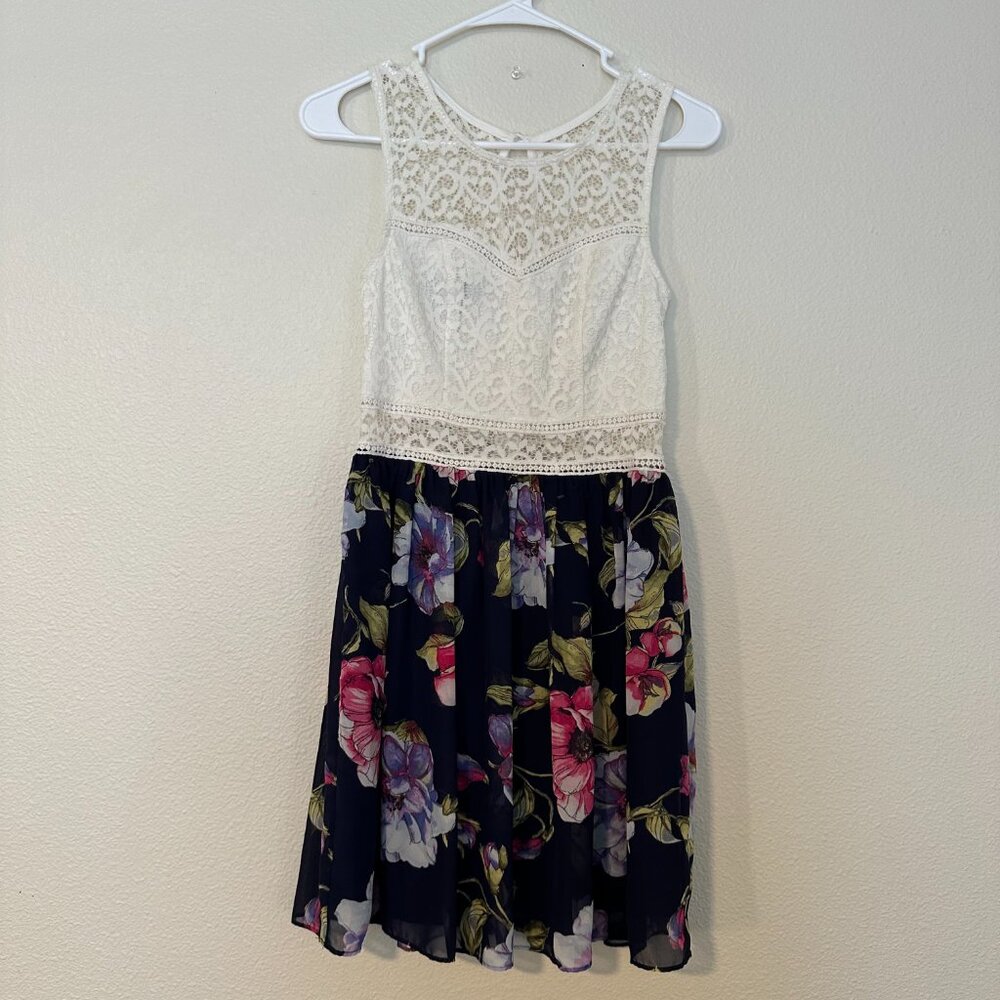 BCX Dress Ivory and Blue Size 5 Junior